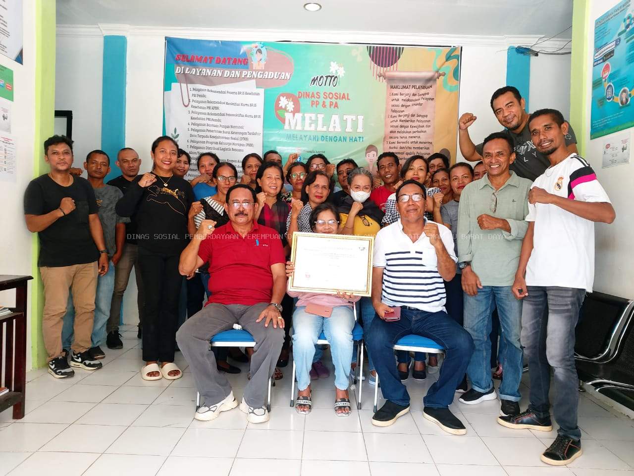 DINSOS PPPA MBD RAIH PENGHARGAAN OMBUDSMAN 